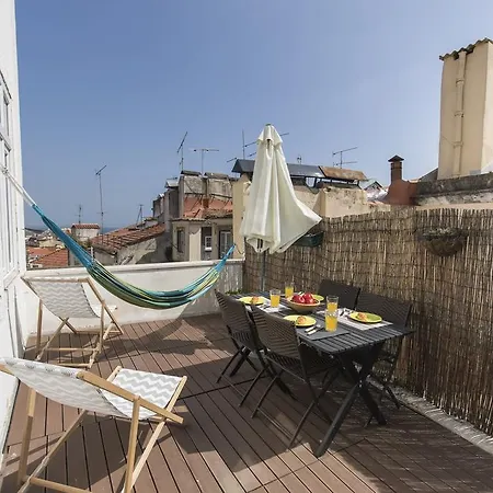 아파트 Lovelystay - 2bedroom Flat - Bica, Charm And Terrace