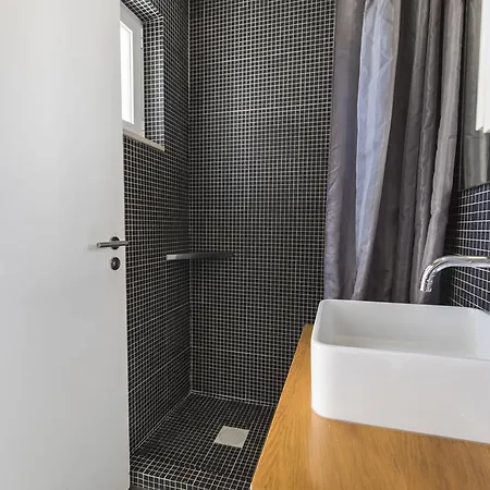 아파트 Lovelystay - 2bedroom Flat - Bica, Charm And Terrace *