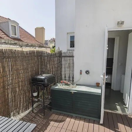 아파트 Lovelystay - 2bedroom Flat - Bica, Charm And Terrace
